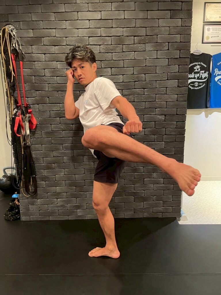 左キック